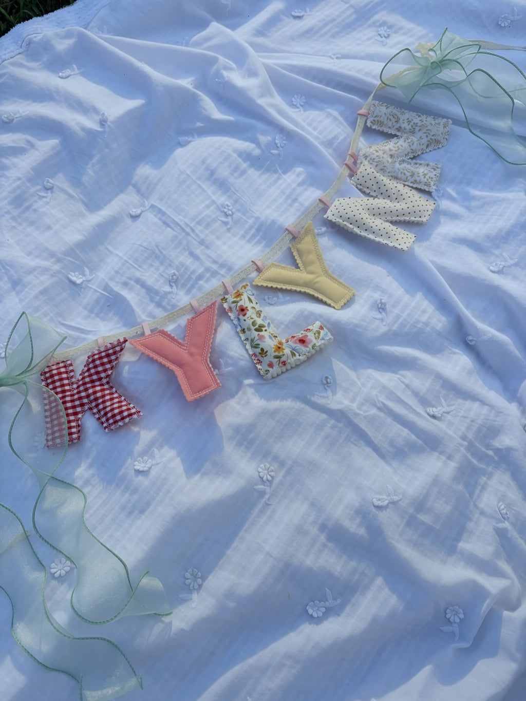 Scalloped Edge Quilted Name Banner
