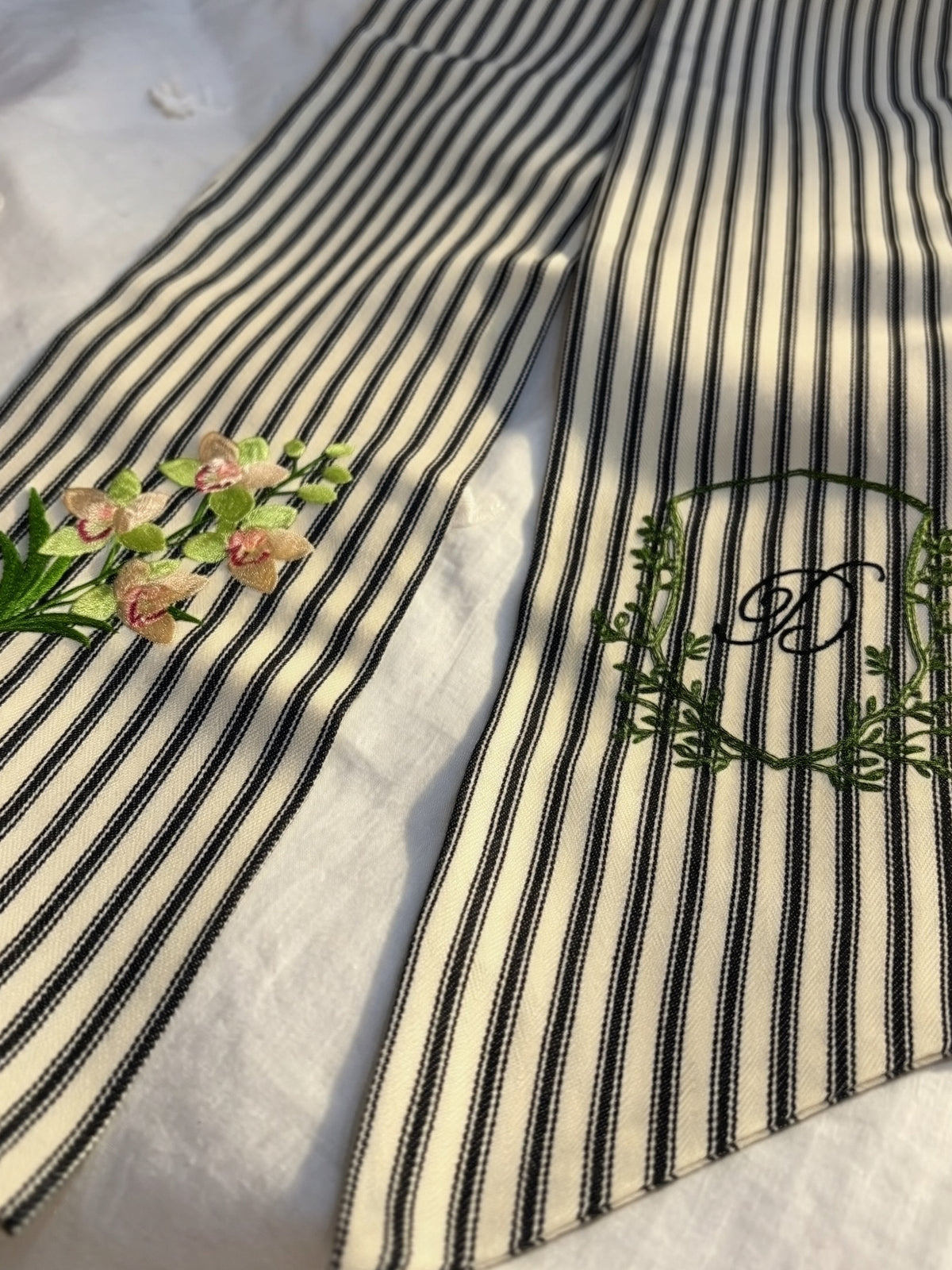 Everyday Wreath Sash | Embroidered Door Hanging