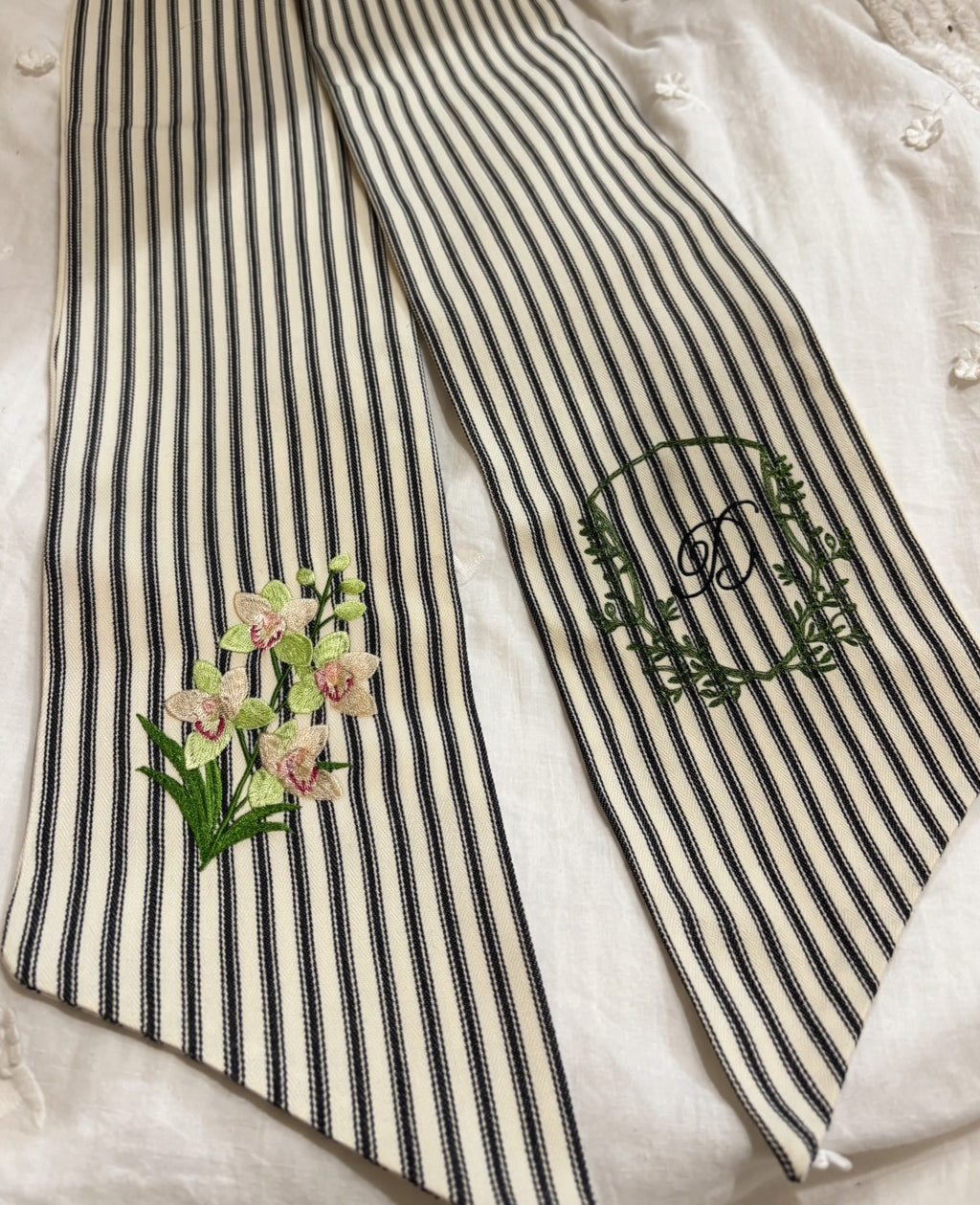 Everyday Wreath Sash | Embroidered Door Hanging